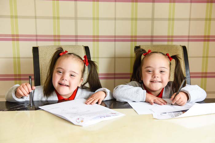 Downs Twins Start Main Stream Primary School
