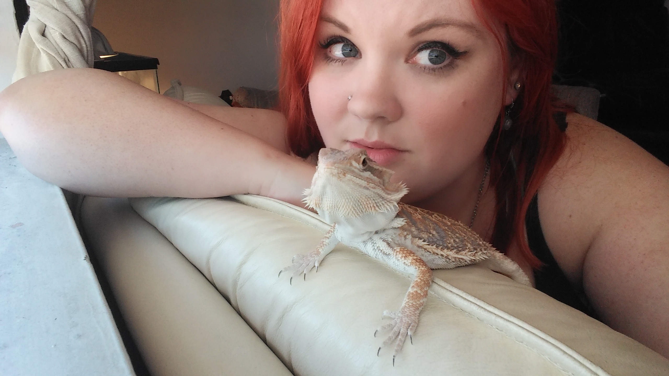 The author with Drogon, her pet bearded dragon