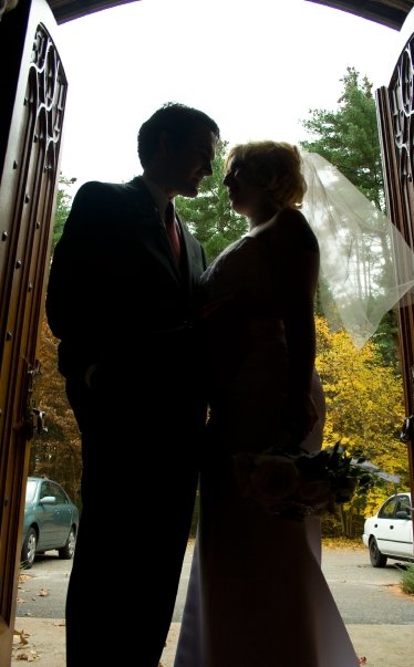 silhouette of couple on wedding day