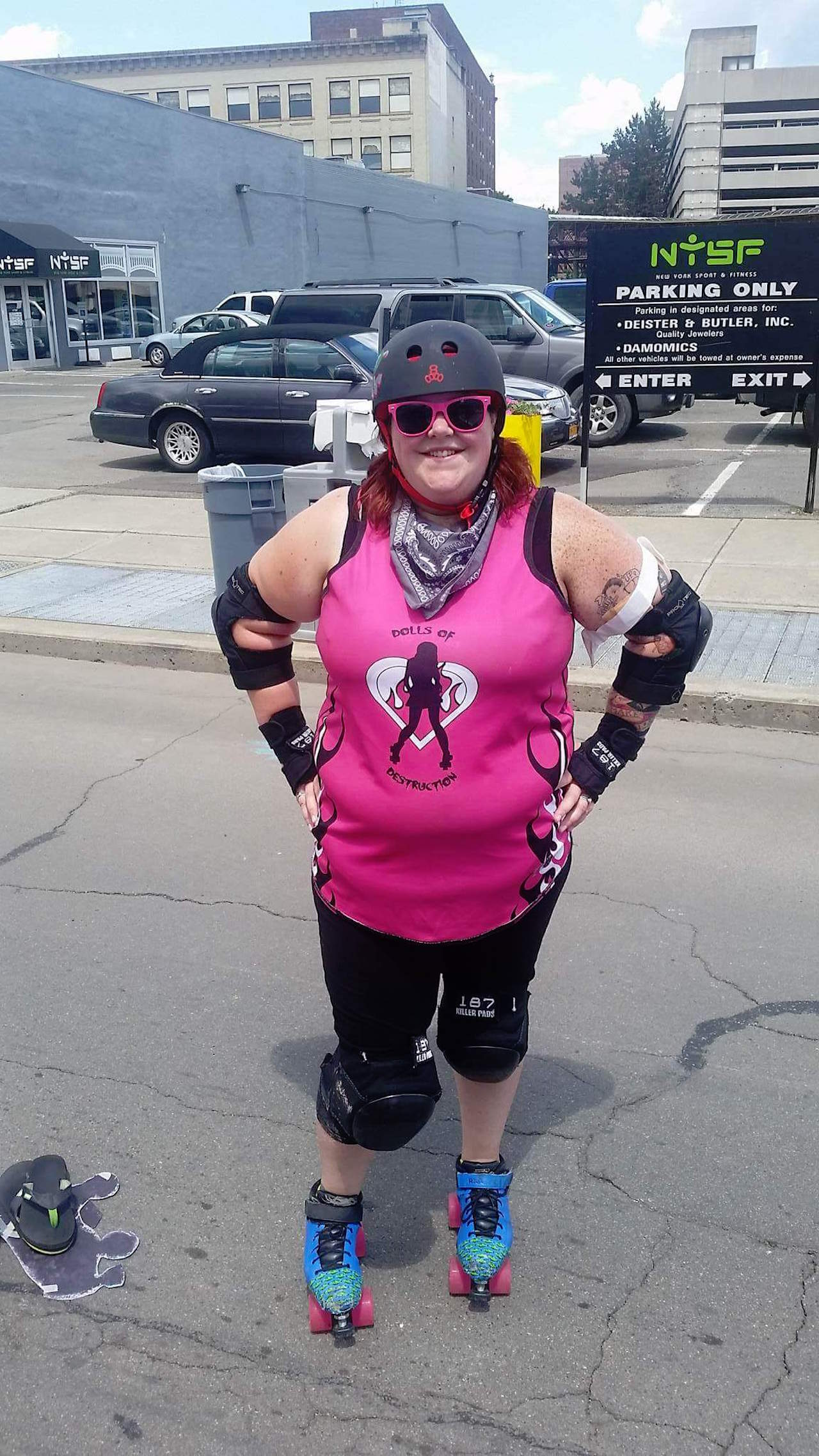 woman with roller derby gear on