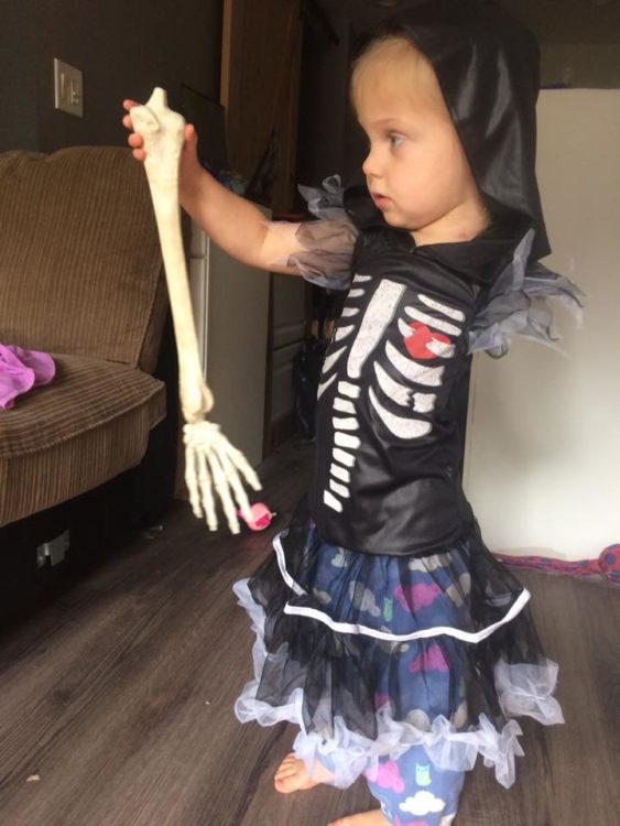 Scarlette Tipton skeleton costume 1