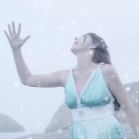 woman performs let it go in american sign language