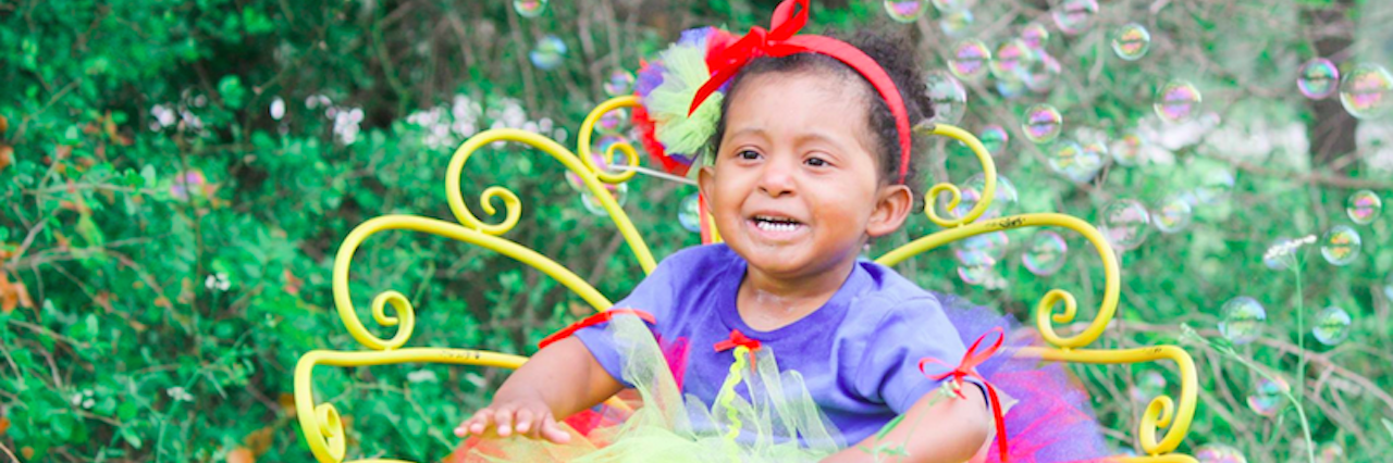 She Wanted Her Daughter to Have a Great Birthday. 2 Strangers Made It Amazing. young girl in snow white costume