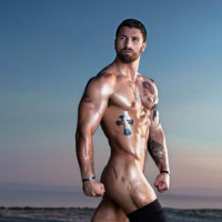 wounded veteran posing nude