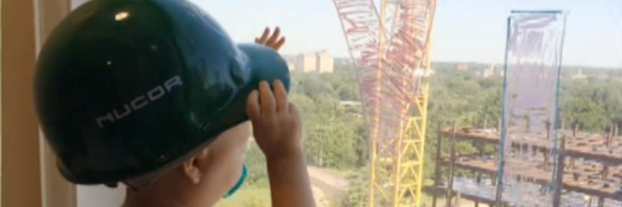 Construction Workers Leave Message for Little Girl With Cancer