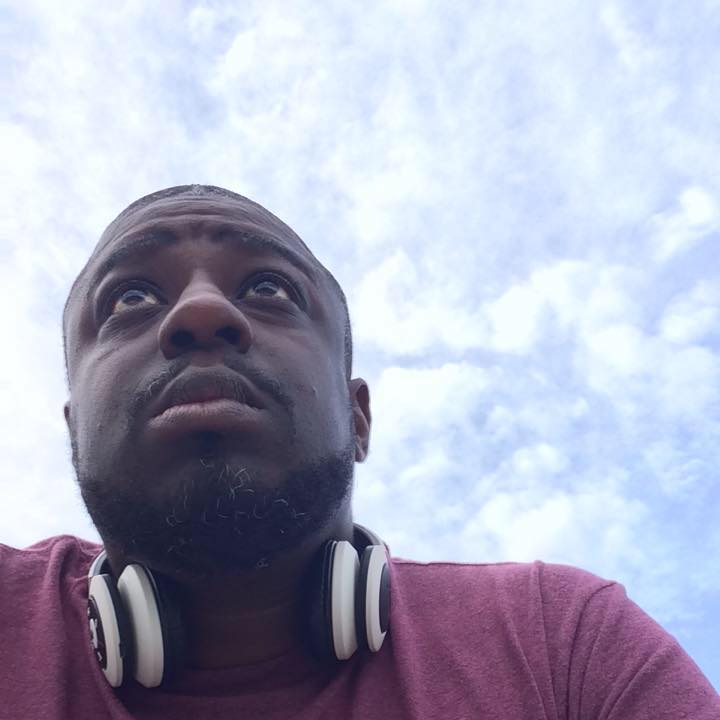 lamar looking up at the sky