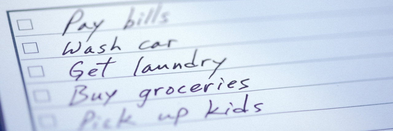 to do list "pay bills, wash car, get laundry, buy groceries, pick up kids"