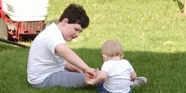 The Conversation You Should Have With Your Neighbor With Severe Allergies About Birdseed Tracy Boyarsky Smith's children