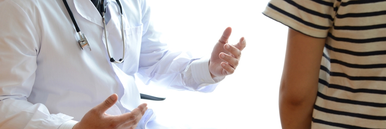 Chronic Illness: My Doctor Told Me I Was ‘Legit’ Doctor explaining something to patient