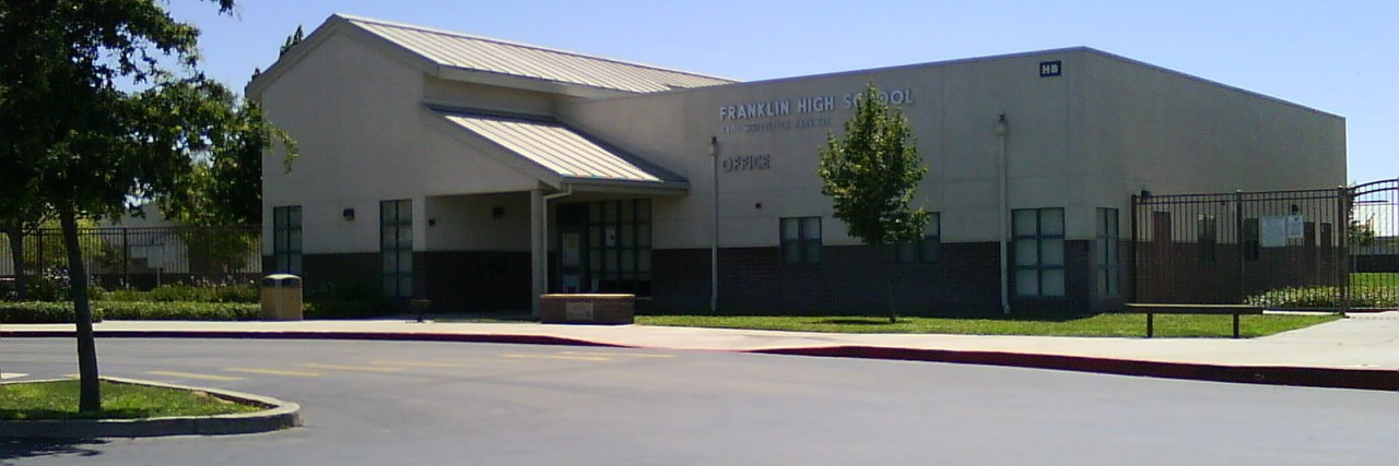 Disabled Students Pick Up Garbage at California High School Franklin High School