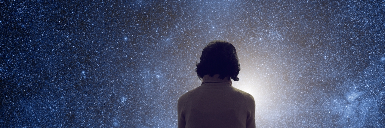 Depression: What It Means to Have Dreams About Your Own Funeral Girl watching the stars
