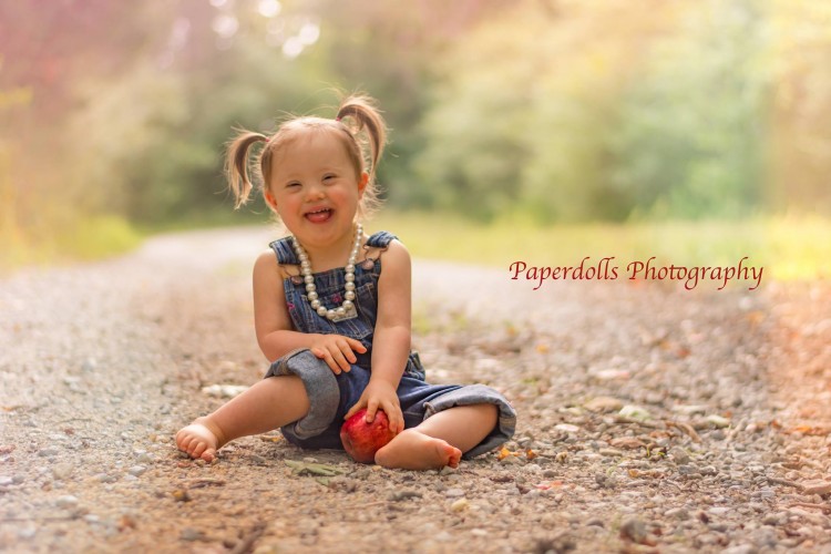 Photo of young girl smiling