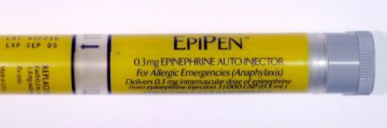 Affordable Alternatives for People Who Can't Afford EpiPens Image of an EpiPen