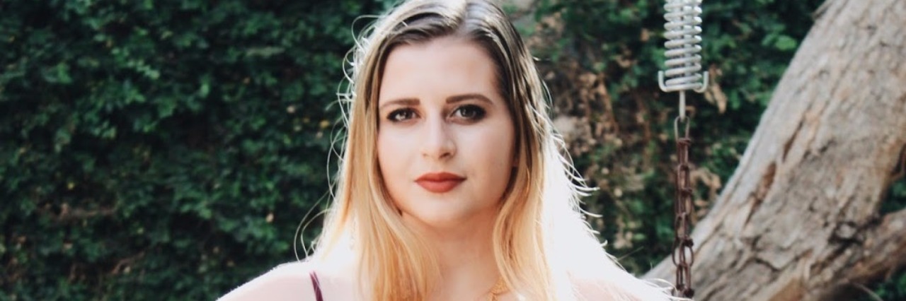 Why I Don't Apologize When I Need Help for My Migraine headshot of ellie donner-klein