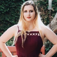 headshot of ellie donner-klein
