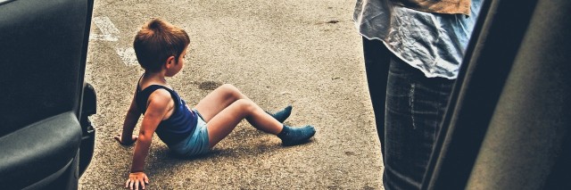 Woman Helps Mom In Walmart Parking Lot During Sons Meltdown The Mighty