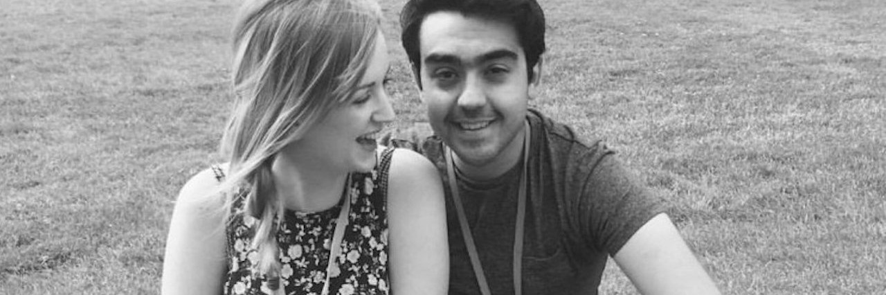 Things You Should Say to Someone With an Underactive Thyroid woman and man sitting on a lawn