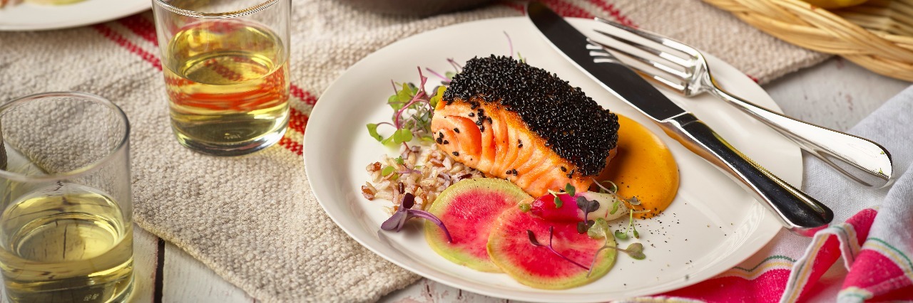 Epicured Offers Low FODMAP, Gluten-free Meal Plans for People With Digestive Disorders Photo of a salmon dish on a dinner table