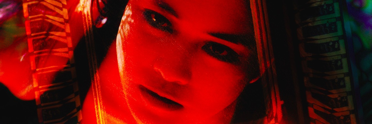 Tips for a Borderline Personality Disorder Mental Health Crisis Woman looking up and surrounded by circuit boards