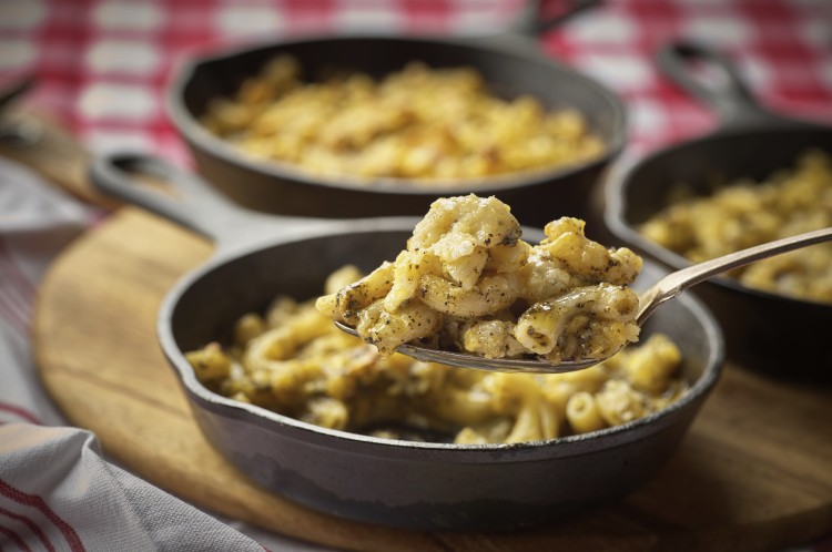 Photo of mac and cheese in a tiny skillet