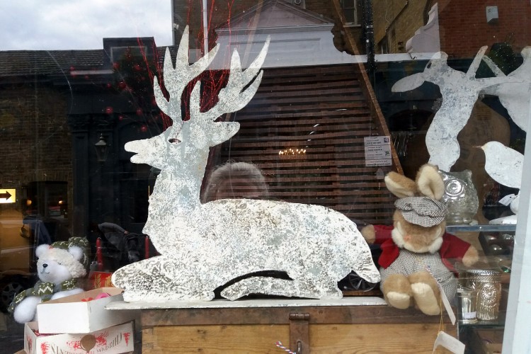 silver reindeer decoration