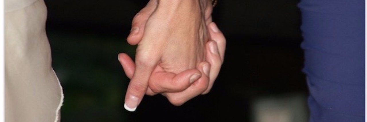 9 Things I Wish You Knew About My Mental Illness holding hands