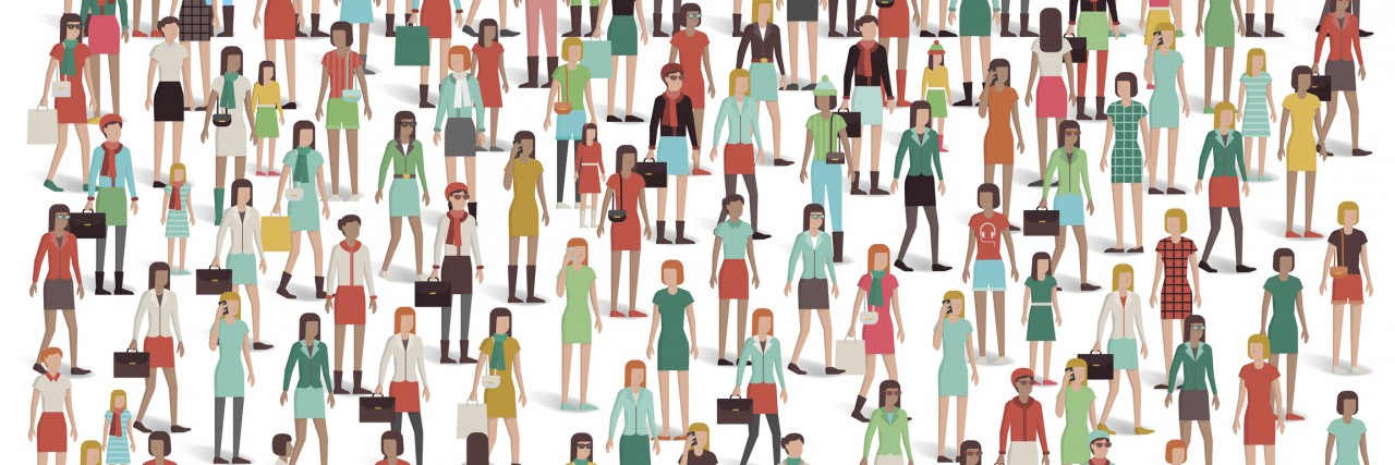 My Experience With Telling My Extended Family About My Mental Illness Crowd of women standing together