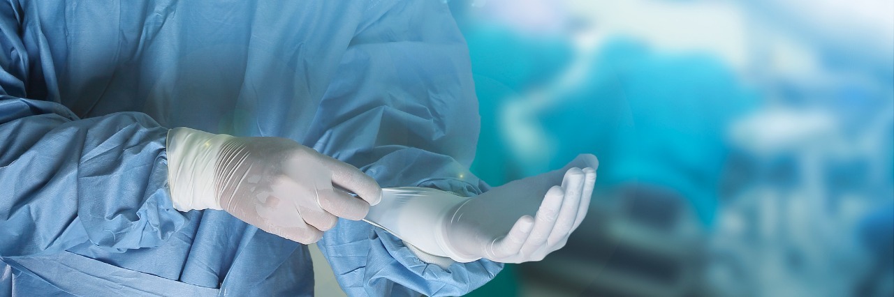 13 Things No One Told Me About Having Scoliosis Surgery Medical team preparing equipment for surgery in operation room