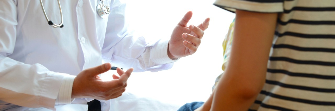 How I Wish I Described Presyncope When I Was Diagnosed With POTS Doctor explaining to patient