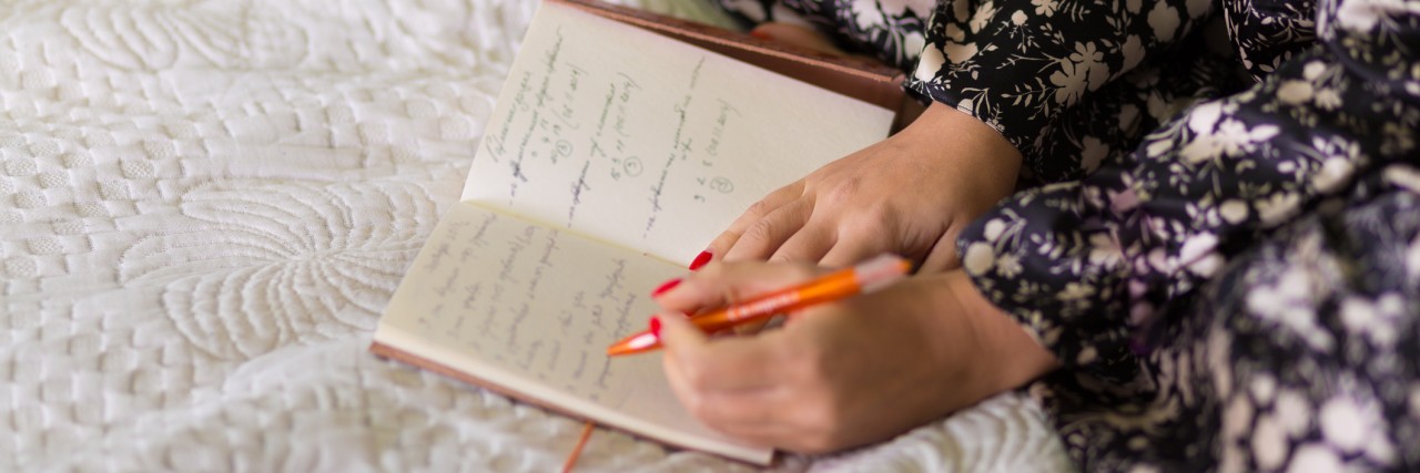 5 Ways Contributing to The Mighty Has Already Done Me Good Woman with a diary