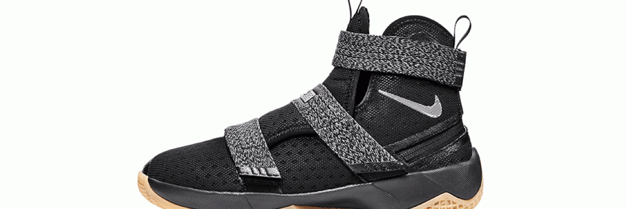 Nike Improved Accessible Sneaker Lebron Soldier 10 FlyEase