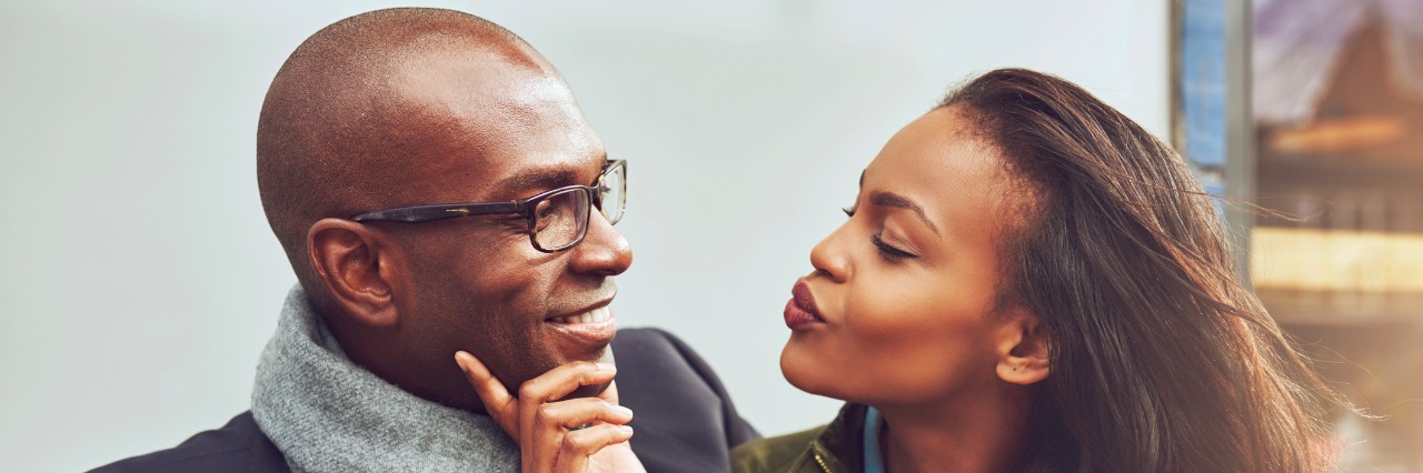 5 Things You May Learn From Dating Someone With a Mental Illness woman and man flirting