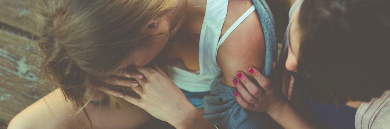 Letter to Friends Don't Want to Talk About Mental Illness woman getting support from her best friend