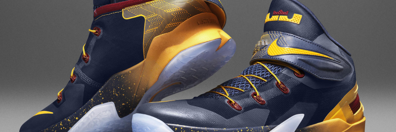 Guide to Finding Shoes That Fit Over Braces Nike Flyease shoes.