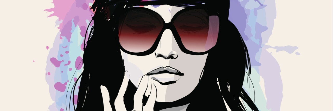 Drawing of a beautiful woman with sunglasses - vector illustration
