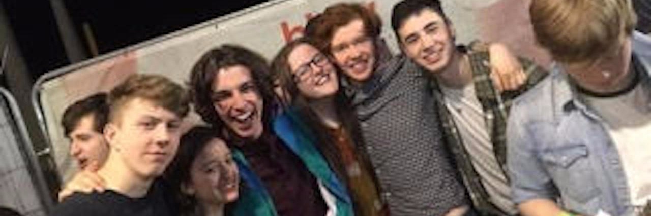 What It's Like to Be a University Student With Chronic Pain group of college friends