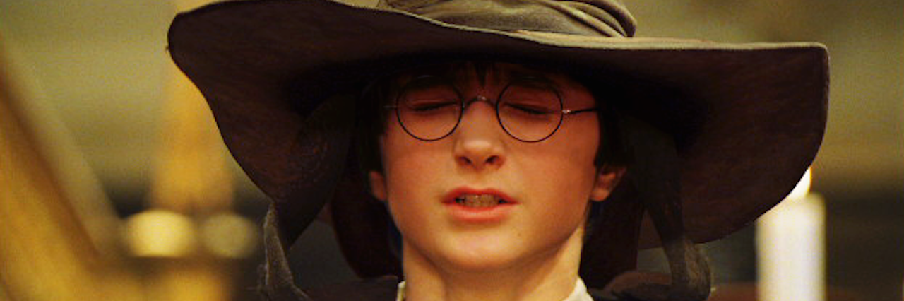 Harry Potter Fan Page Proves Mental Illnesses Can't Be Sorted Harry Potter under a shorting hat