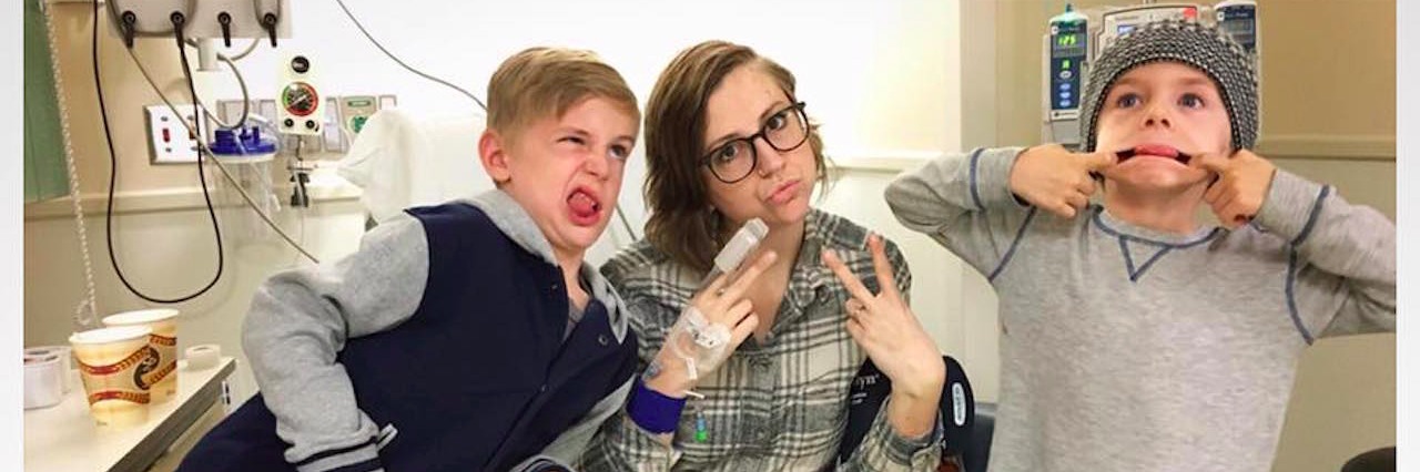 18 Photos That the Reality of Motherhood and Chronic Illness