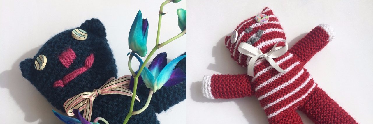 Figen Murray's 'Bears Have Issues Too' Are Bears With Mental Illnesses Black knitted bear and red and white knitted bear