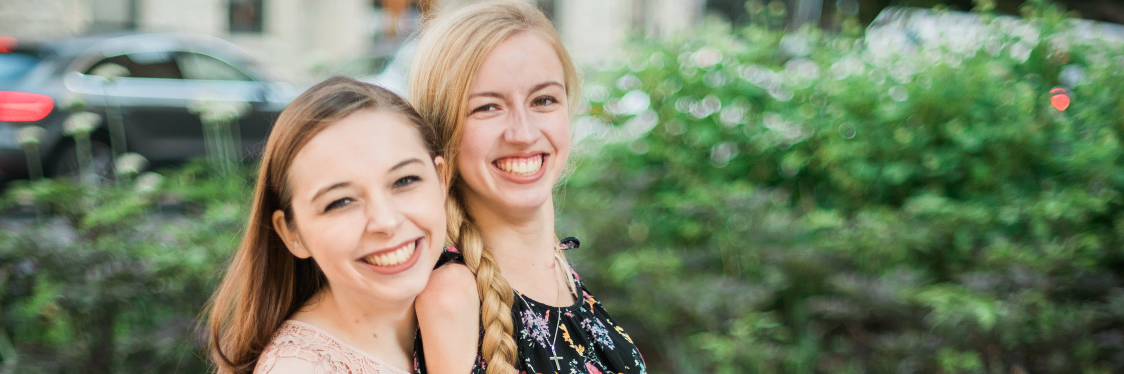 Meeting a Friend Who Also Has Transverse Myelitis Jen and Sarah. Photo by Danielle in Chicago for Flytographer.
