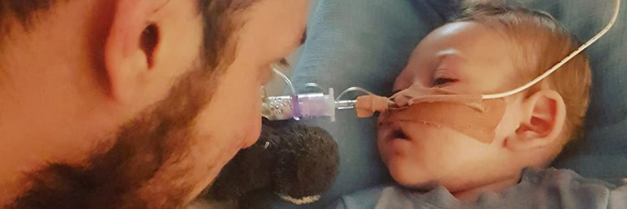 Charlie Gard, Infant With Rare Disease, Has Died charlie gard and dad