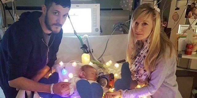 Photo of Charlie Gard and his parents