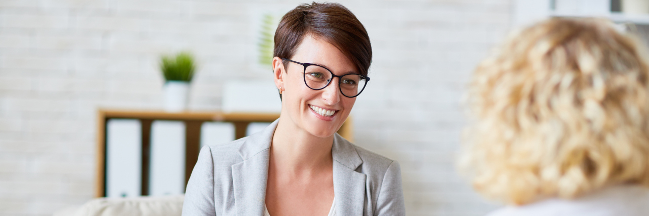 What I Learned About 'Feedback Loops' in Therapy Successful psychologist talking to her patient