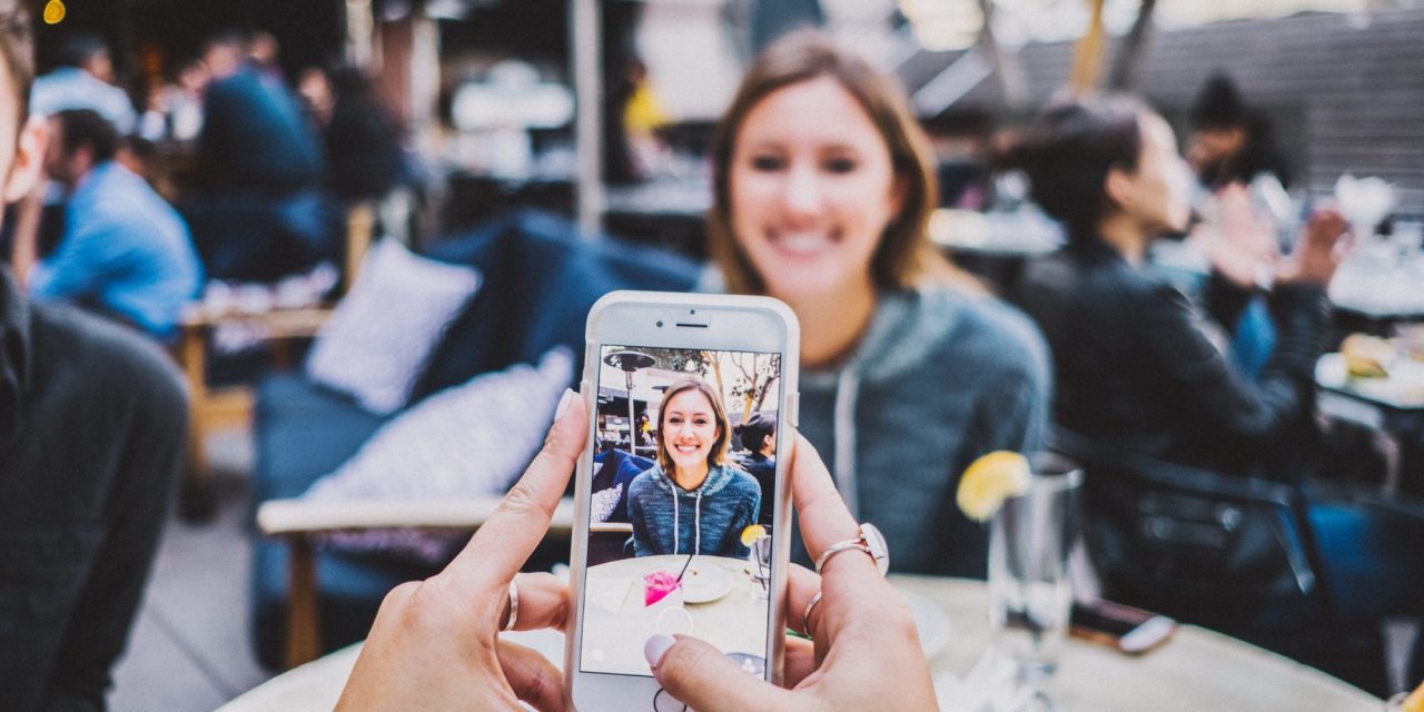 How Social Media Feeds Mimic OCD s Intrusive Thoughts