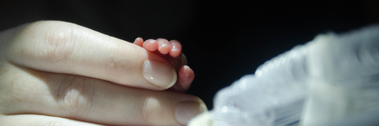 Ways to Bond With Your Baby in the NICU