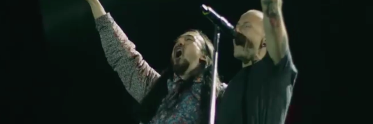 Steve Aoki Made a Linkin Park Mash-Up to Honor Chester Bennington Steve Aoki and Chester Bennington