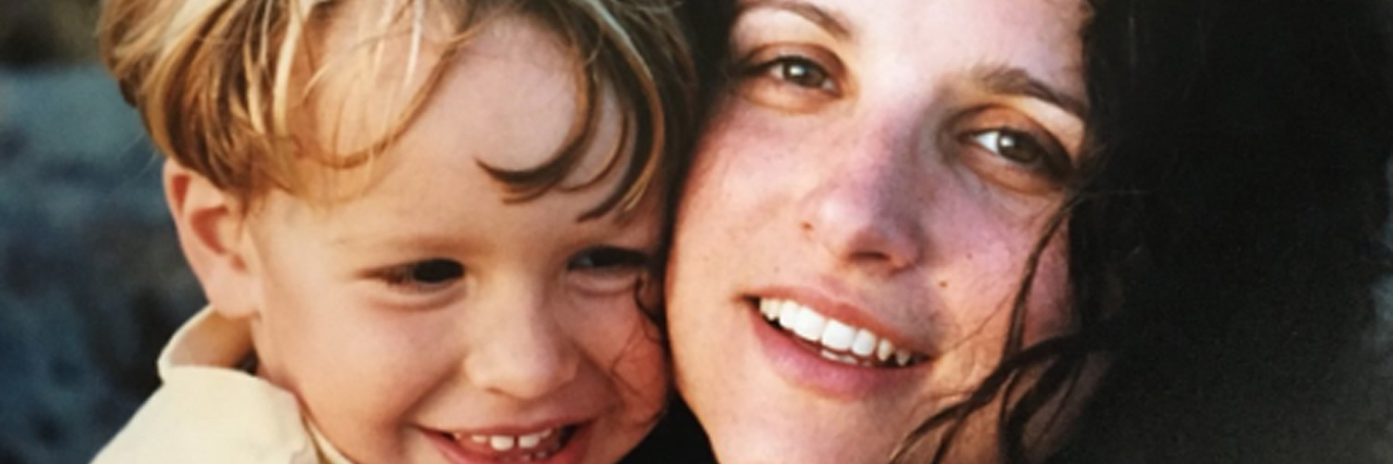 Julia Louis-Dreyfus' Son Tweets Message About Cancer Diagnosis Julia Louis Dreyfus and son Henry