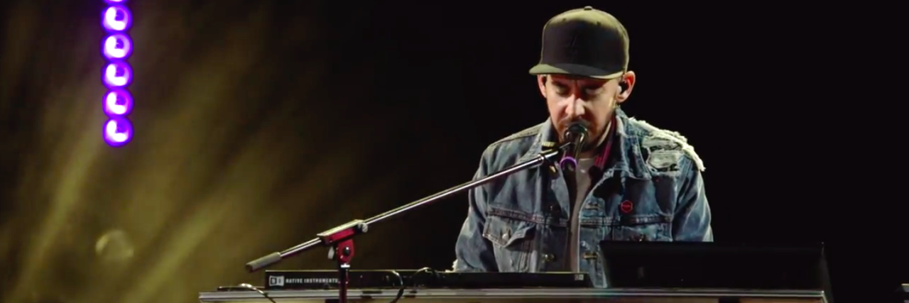 Mike Shinoda Shares New Song at Chester Bennington Concert mike shinoda