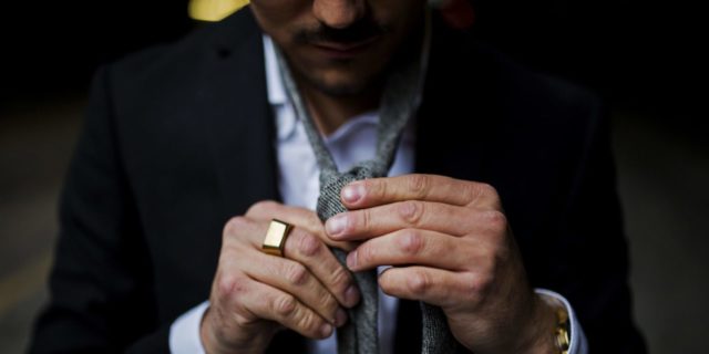 How to Help a Male Co-Worker With Depression