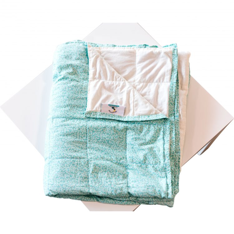 AquaSprayWeightedBlanket2-1